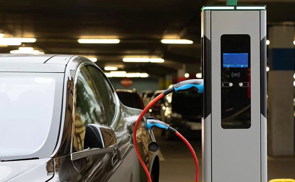 公交站汽車充電樁的規?；瘮U張：驅動可持續交通的核心力量